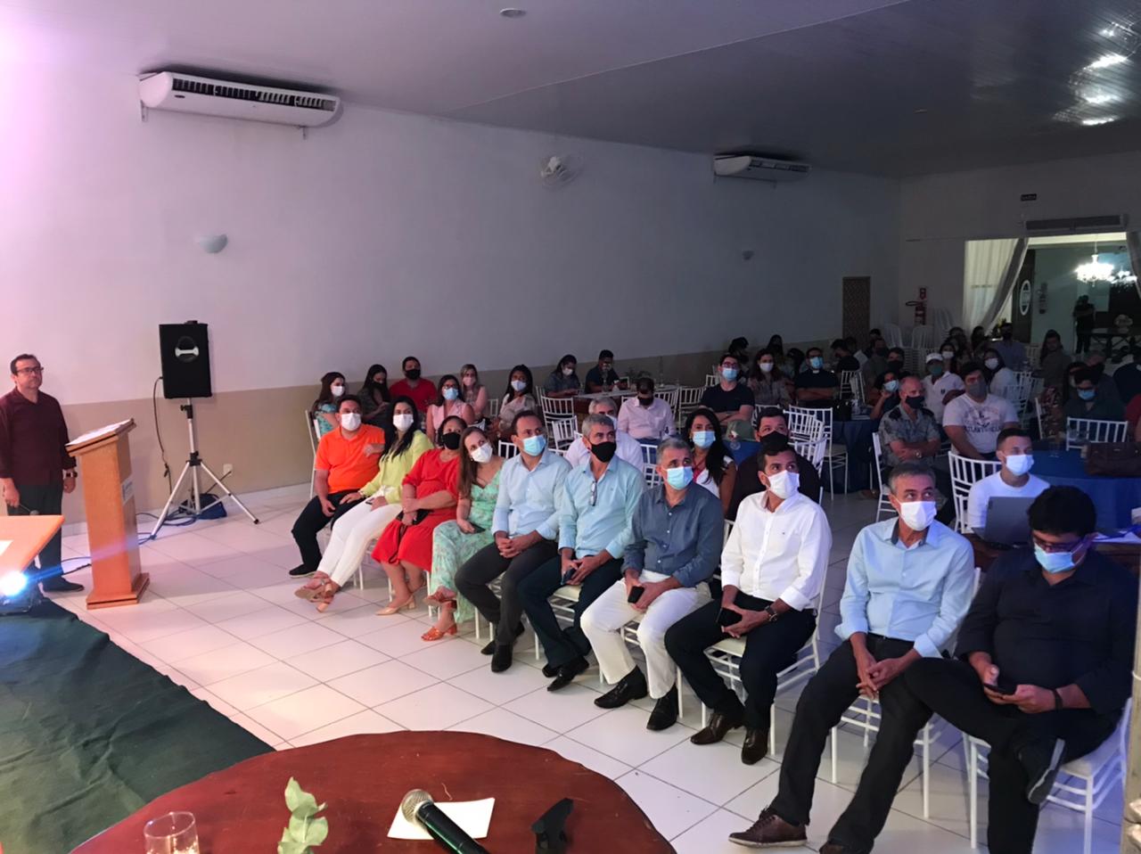 Durante o evento, foi entregue o Plano de A&ccedil;&atilde;o do Cidade Empreendedora ao Munic&iacute;pio