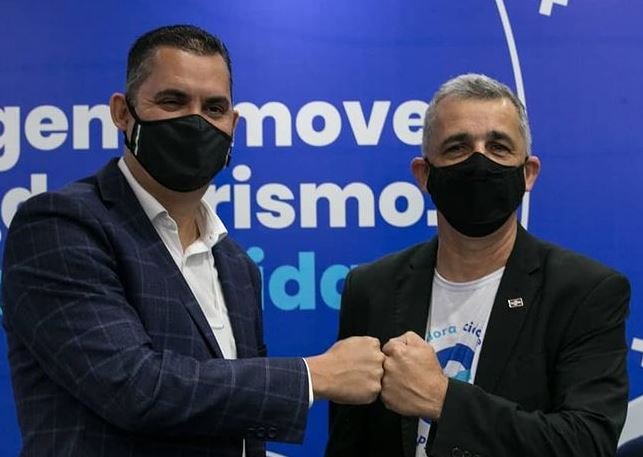 O presidente da Amunes, Gilson Daniel, e o superintendente do Sebrae/ES, Pedro Rigo