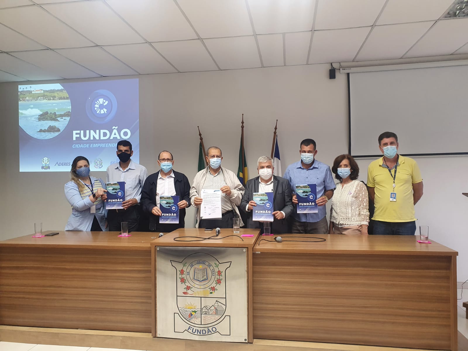 Foi entregue o plano de a&ccedil;&atilde;o do Cidade Empreendedora ao prefeito de Fund&atilde;o, Gilmar de Souza Borges